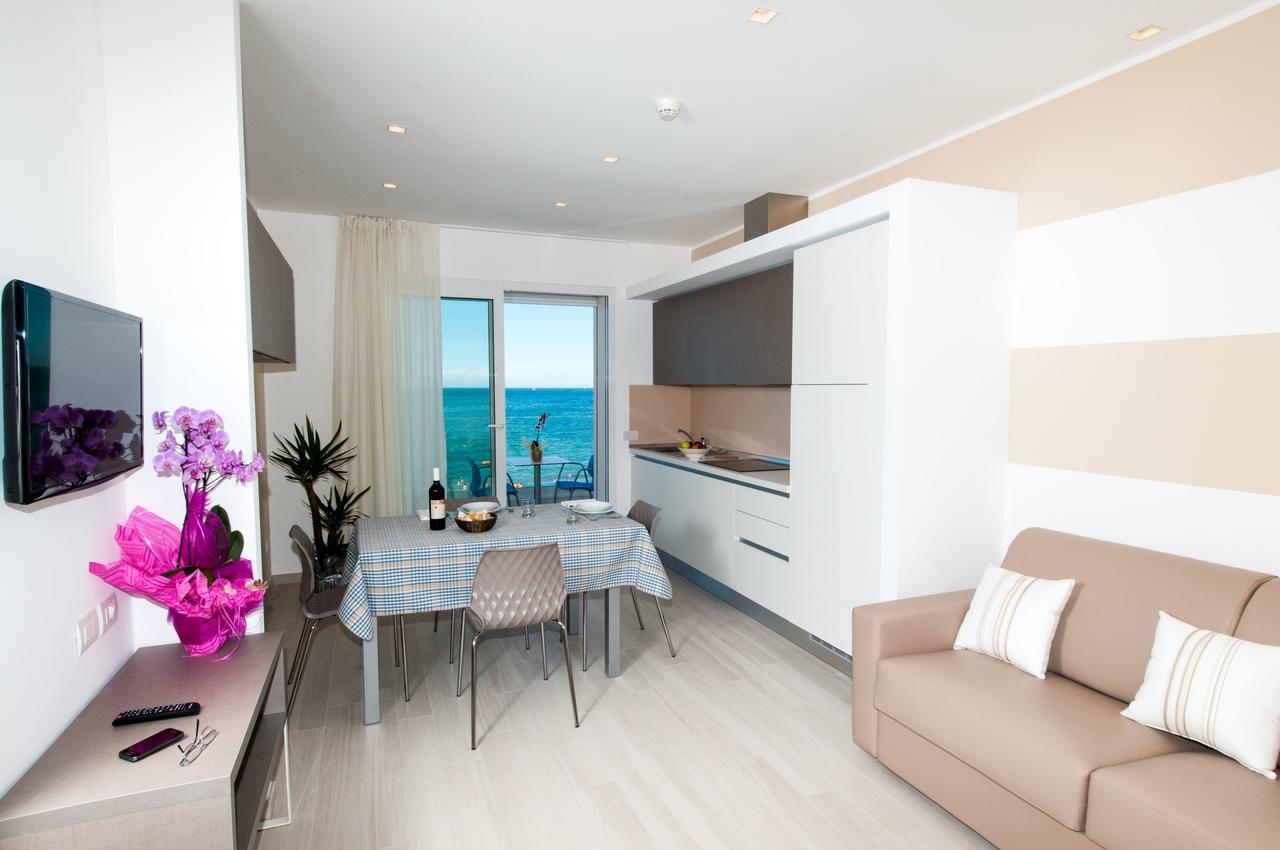 מיסאנו אדריאטיקו Lungomare Relax Residence מראה חיצוני תמונה